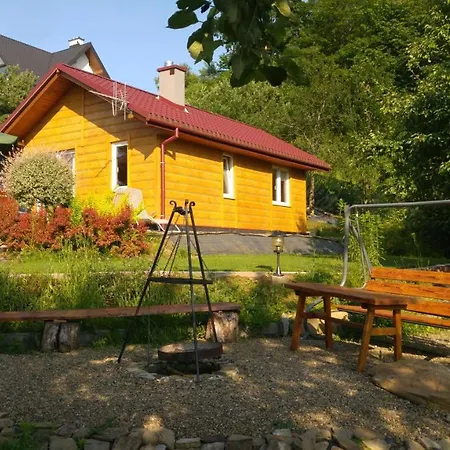 Domek W Bieszczadzkim Sadzie Bobrka Exterior photo