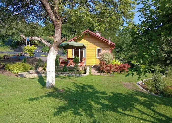 Domek W Bieszczadzkim Sadzie